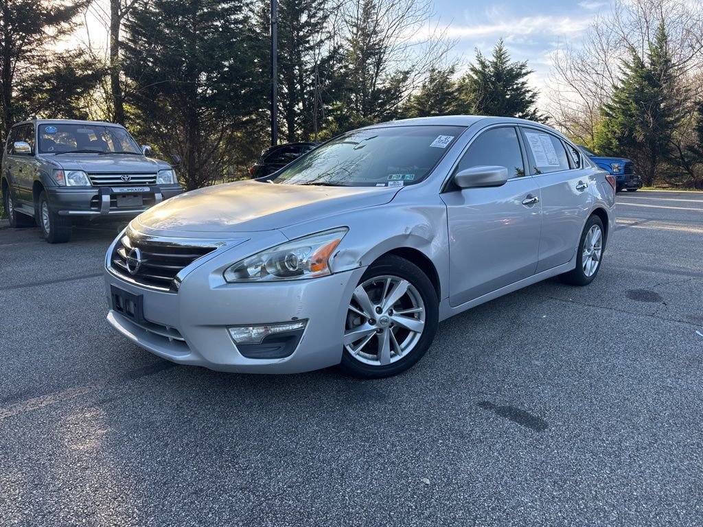 Used 2013 Nissan Altima 2.5 SV image 1