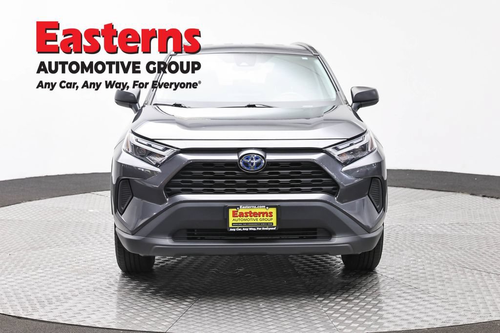 Used 2023 Toyota RAV4 LE AWD/4WD image 2