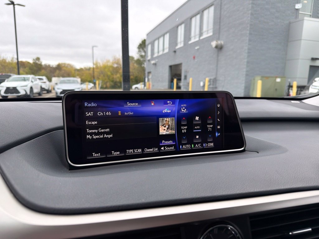 Used 2019 Lexus RX 350L AWD w/ Premium Package image 16