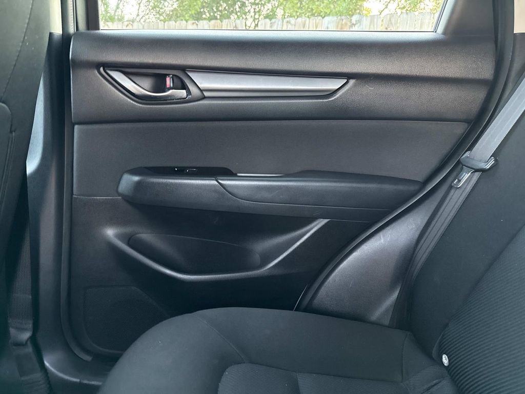 Used 2019 MAZDA CX-5 Sport image 17