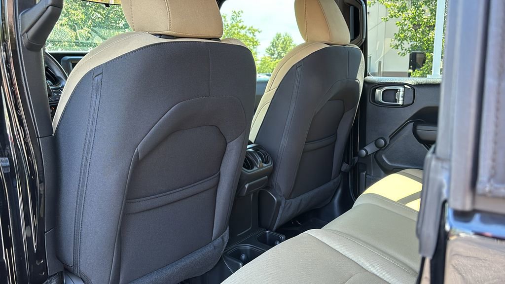 Used 2023 Jeep Gladiator Sport image 31