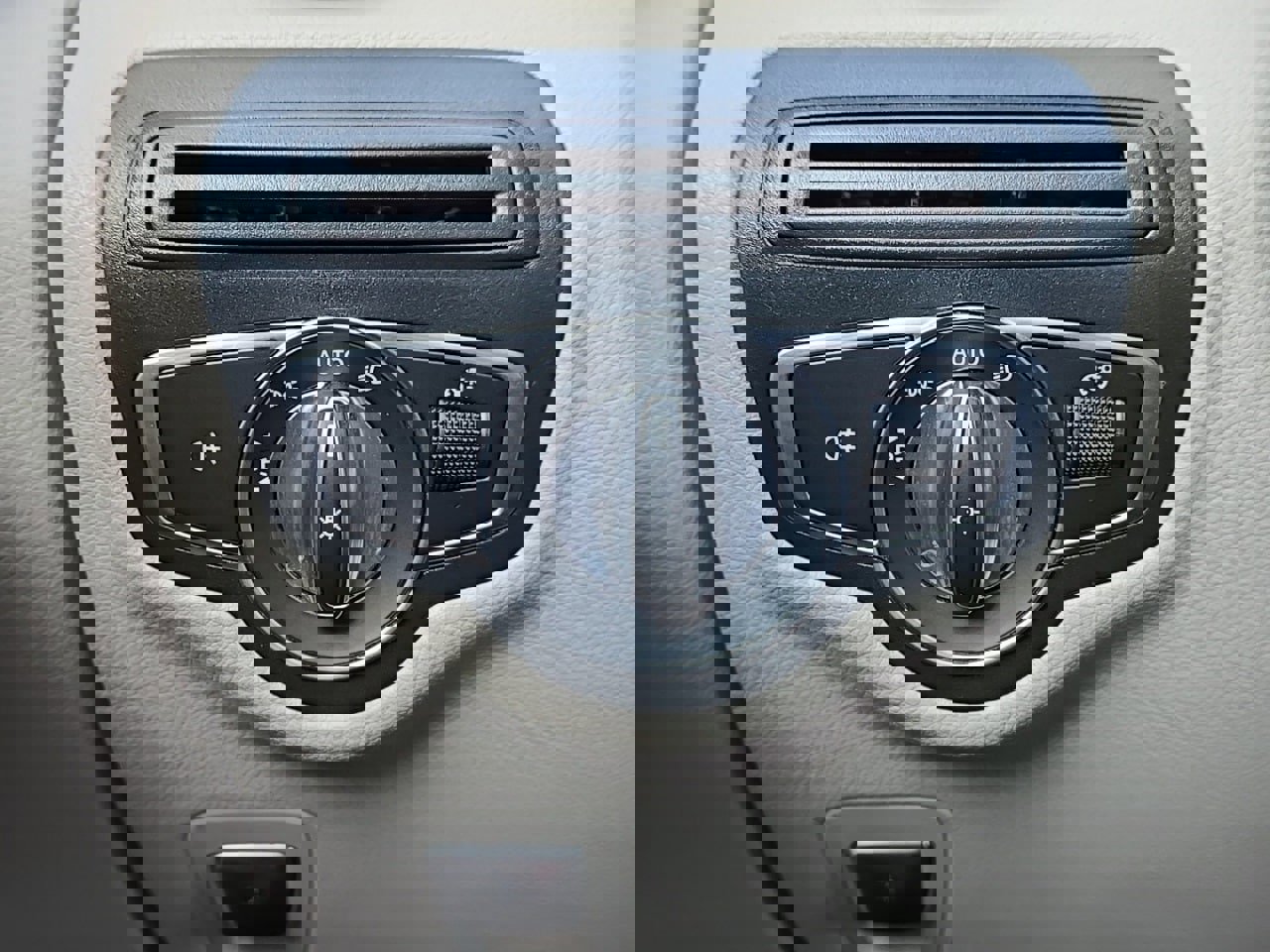 Used 2018 Mercedes-Benz GLC 300 4MATIC image 30