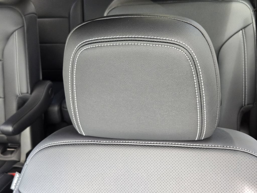 New 2026 Chevrolet Traverse LT w/ Sun and Wheel Package FWD image 27