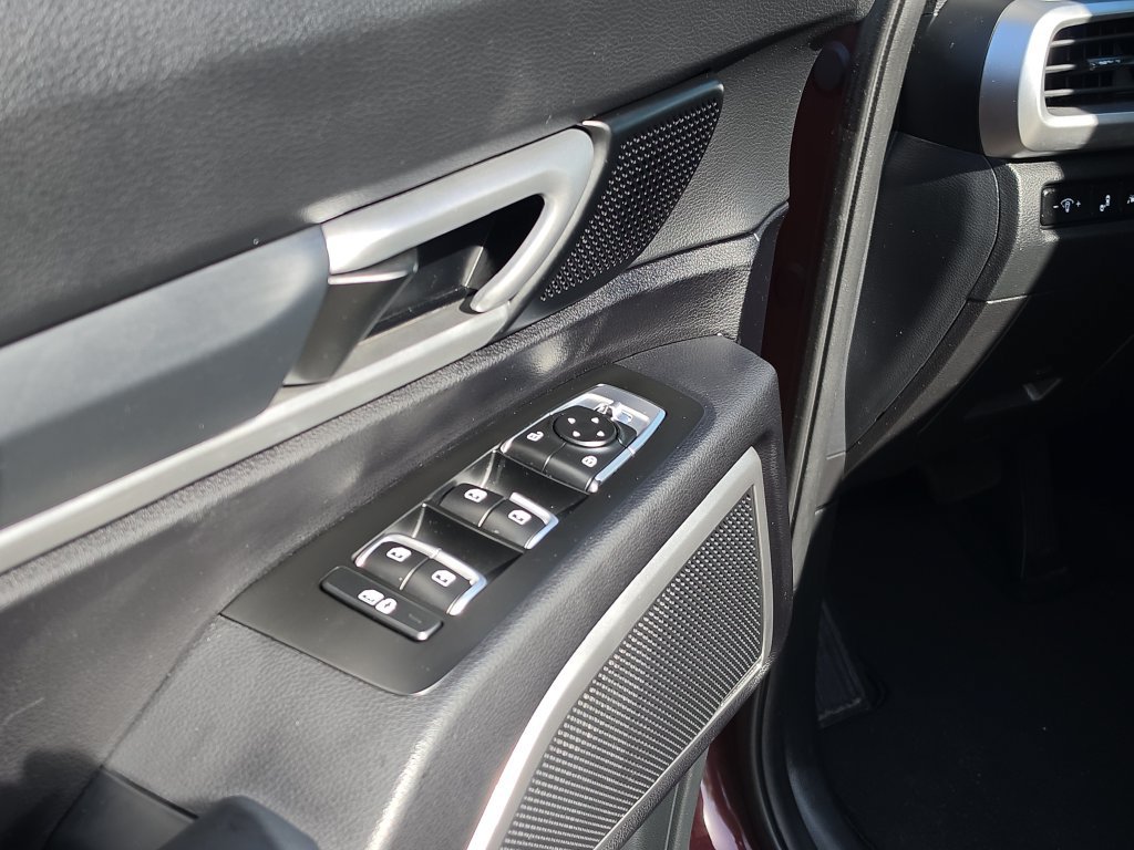 Used 2021 Kia Telluride LX FWD image 17
