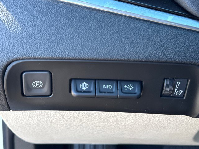 Used 2023 Buick Enclave Avenir image 27