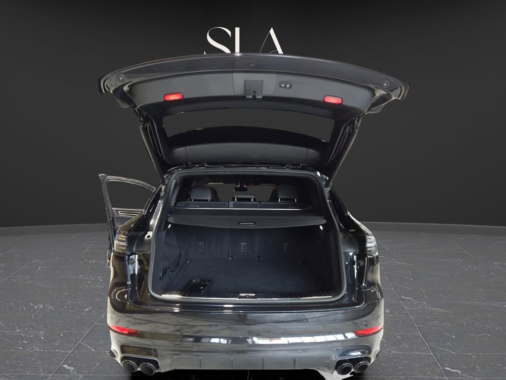 Used 2021 Porsche Cayenne GTS image 37