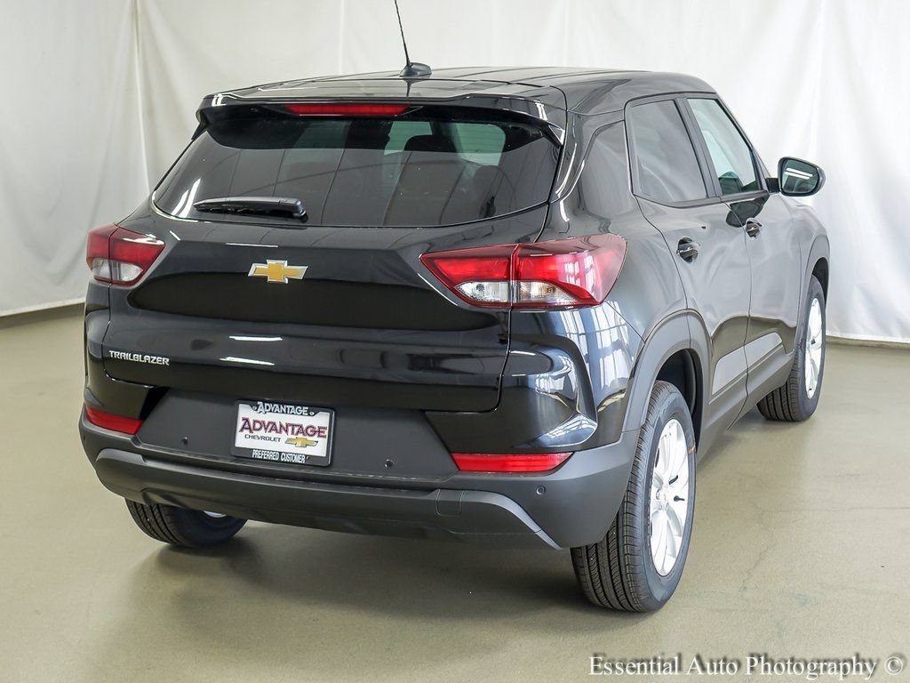New 2026 Chevrolet TrailBlazer LS w/ LS Convenience Package FWD image 8