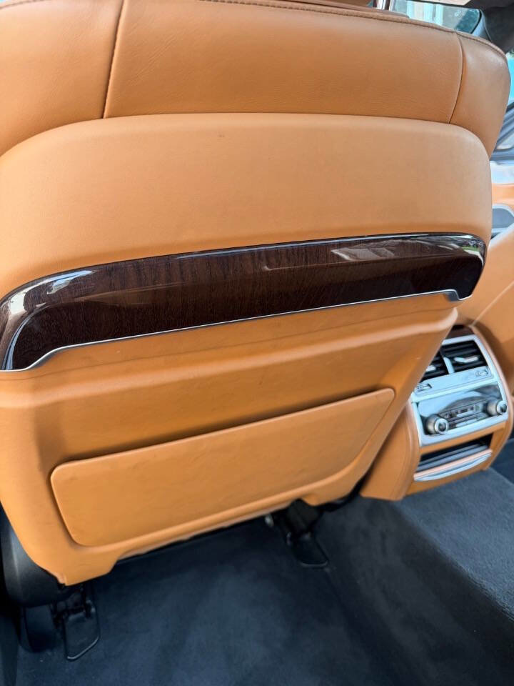 Used 2018 BMW 750i image 27