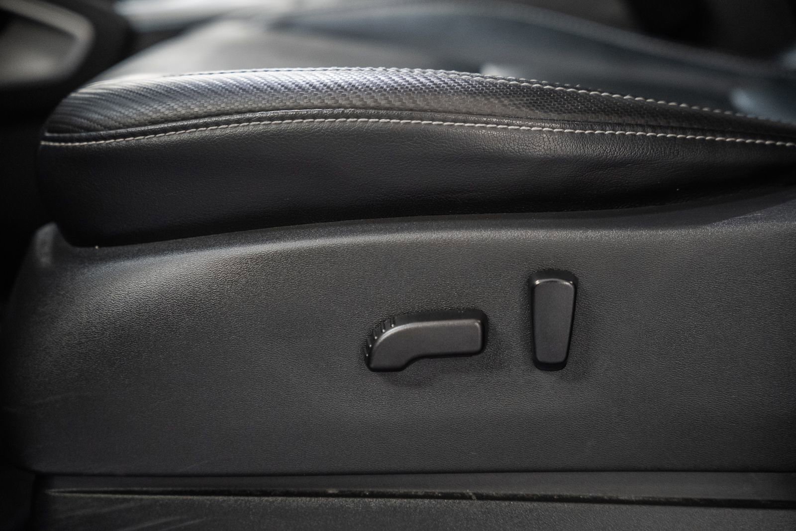 Used 2023 Nissan Frontier SV w/ SV Premium Package image 43