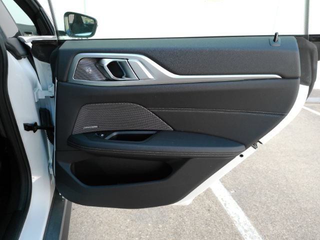 Used 2023 BMW i4 eDrive40 RWD image 23
