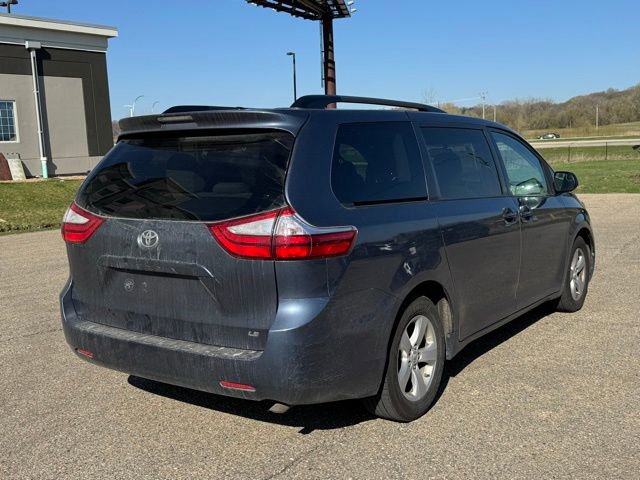 Used 2016 Toyota Sienna LE FWD image 13