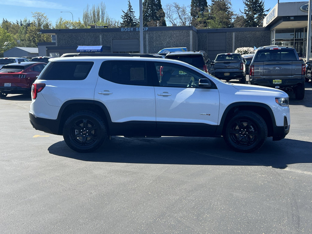 Used 2023 GMC Acadia AT4 w/ Trailering Package AWD/4WD image 5