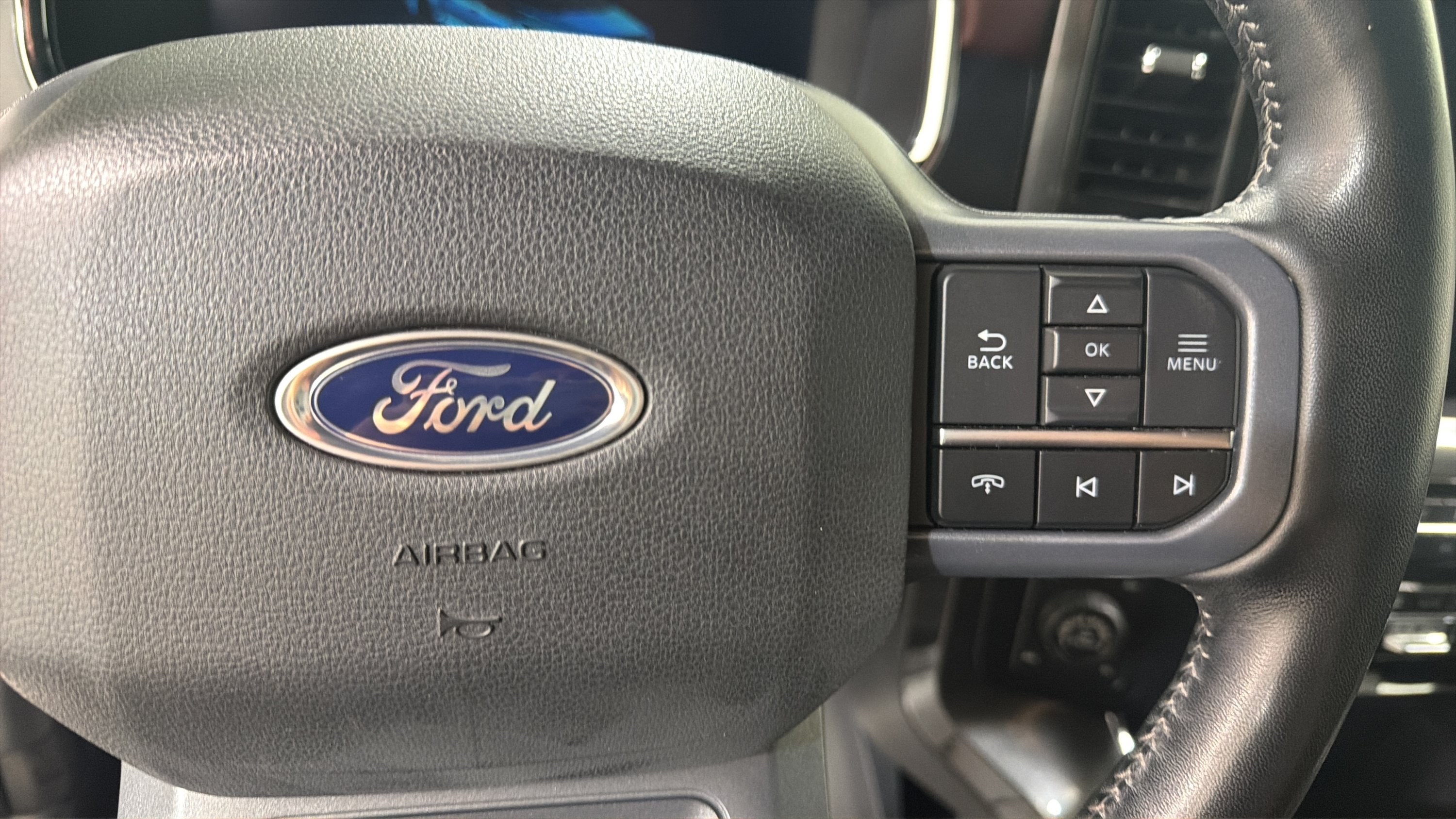 Used 2023 Ford F150 4x4 SuperCrew image 14