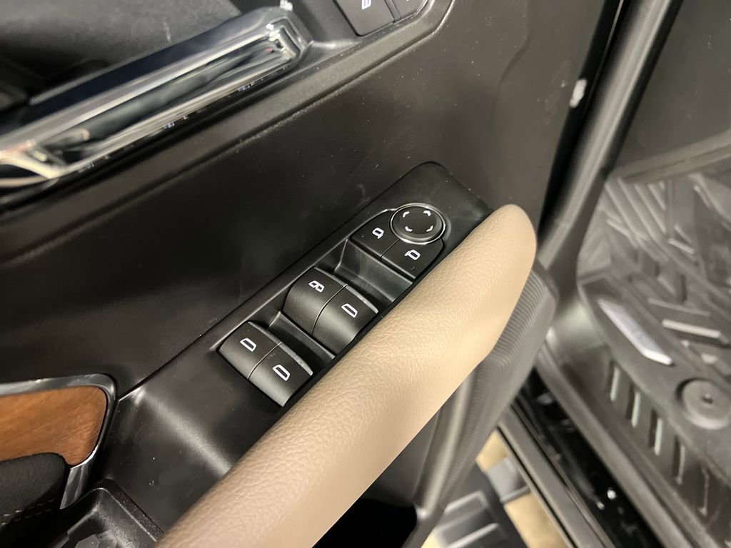 New 2026 GMC Canyon Denali w/ LPO, Denali Black Edition AWD/4WD image 15