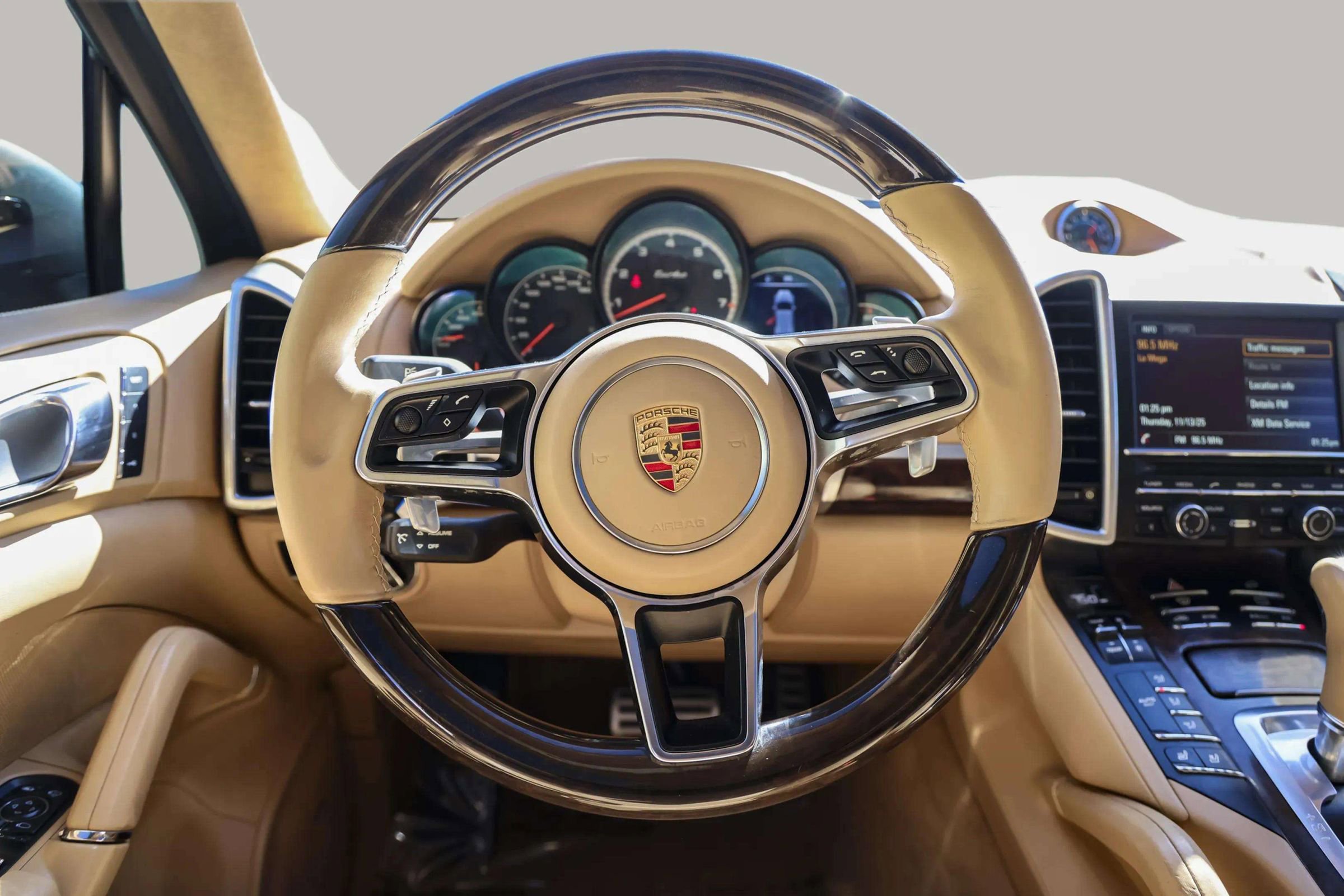 Used 2016 Porsche Cayenne Turbo AWD/4WD image 26