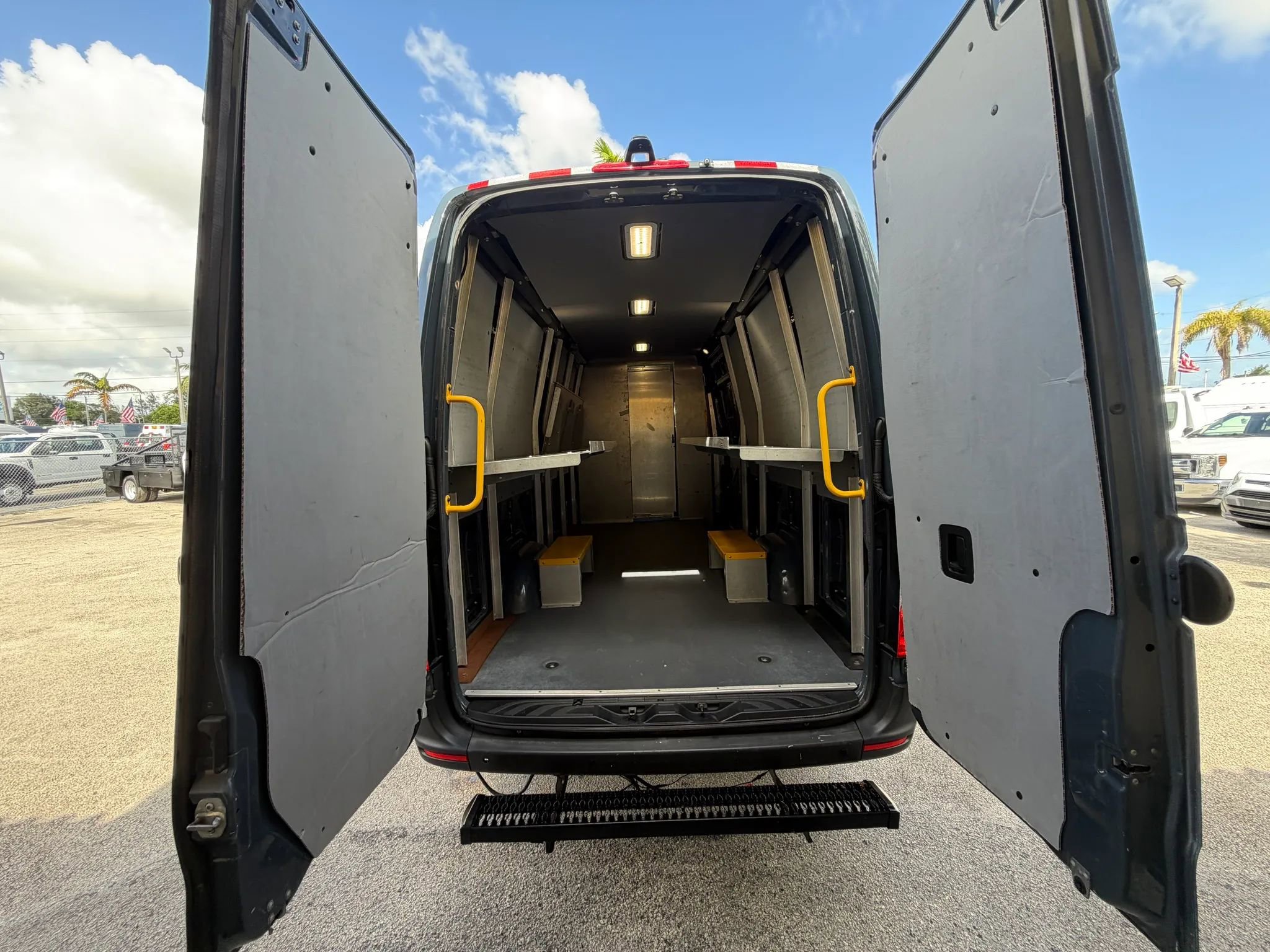 Used 2019 Mercedes-Benz Sprinter 170 image 5