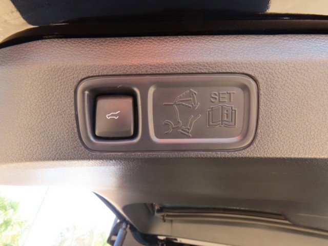 Certified 2023 Lincoln Navigator Reserve image 12