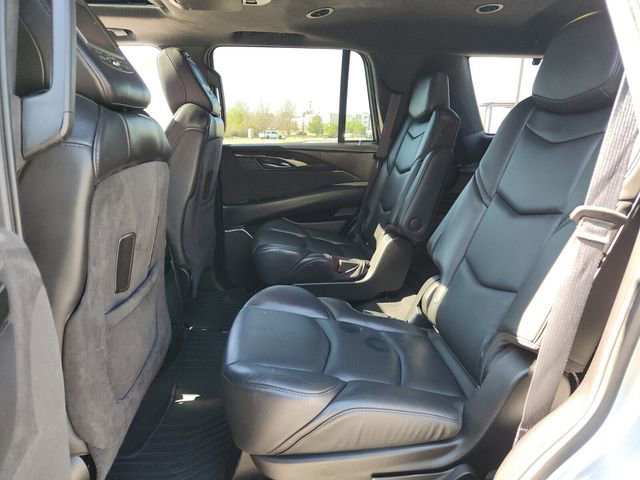 Used 2019 Cadillac Escalade Platinum image 13