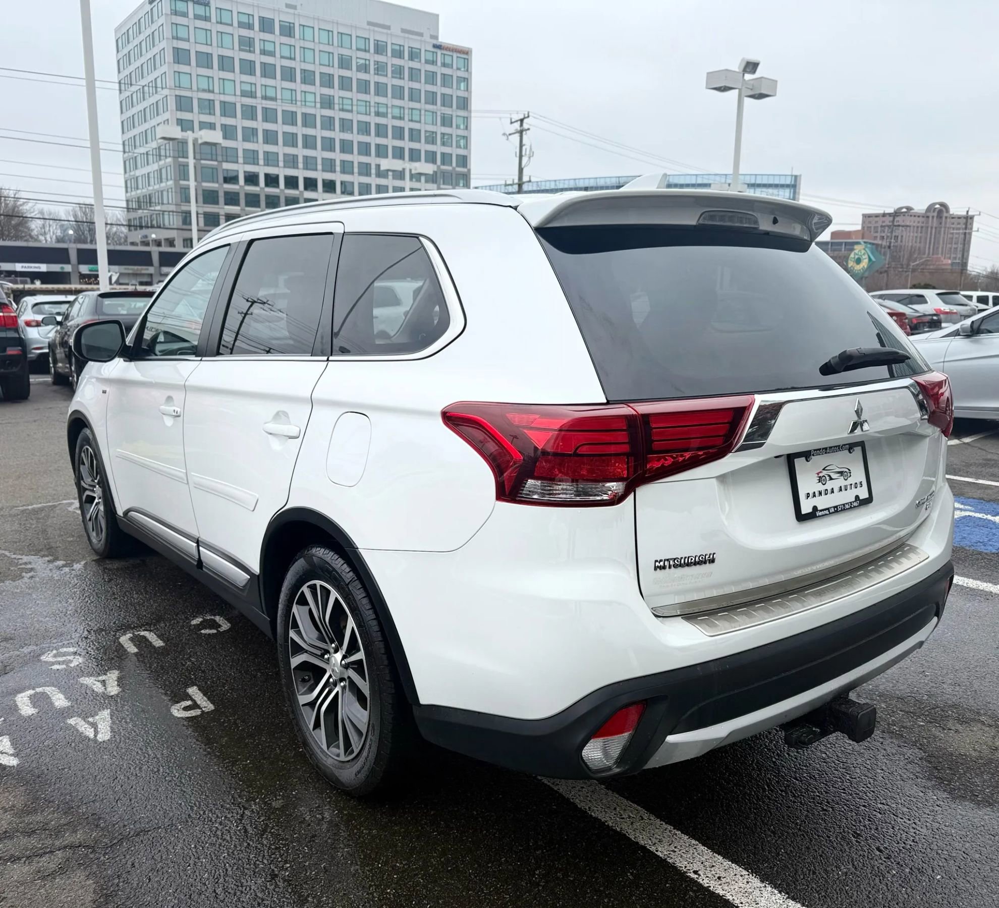 Used 2017 Mitsubishi Outlander GT image 5