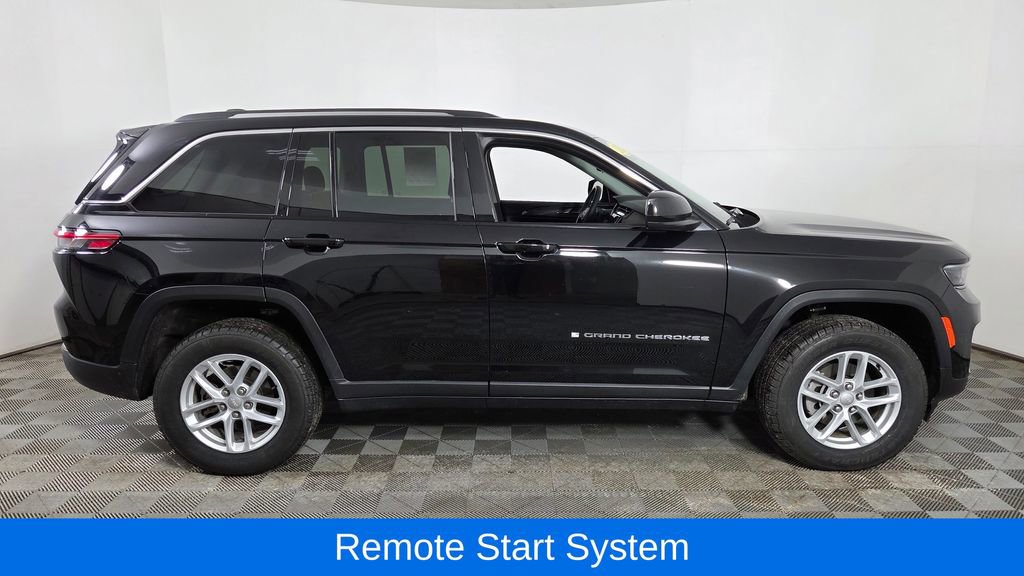 Used 2023 Jeep Grand Cherokee Laredo image 9