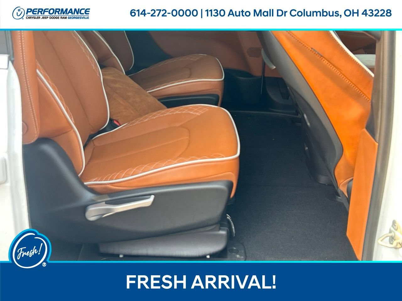 Used 2024 Chrysler Pacifica Pinnacle FWD image 14