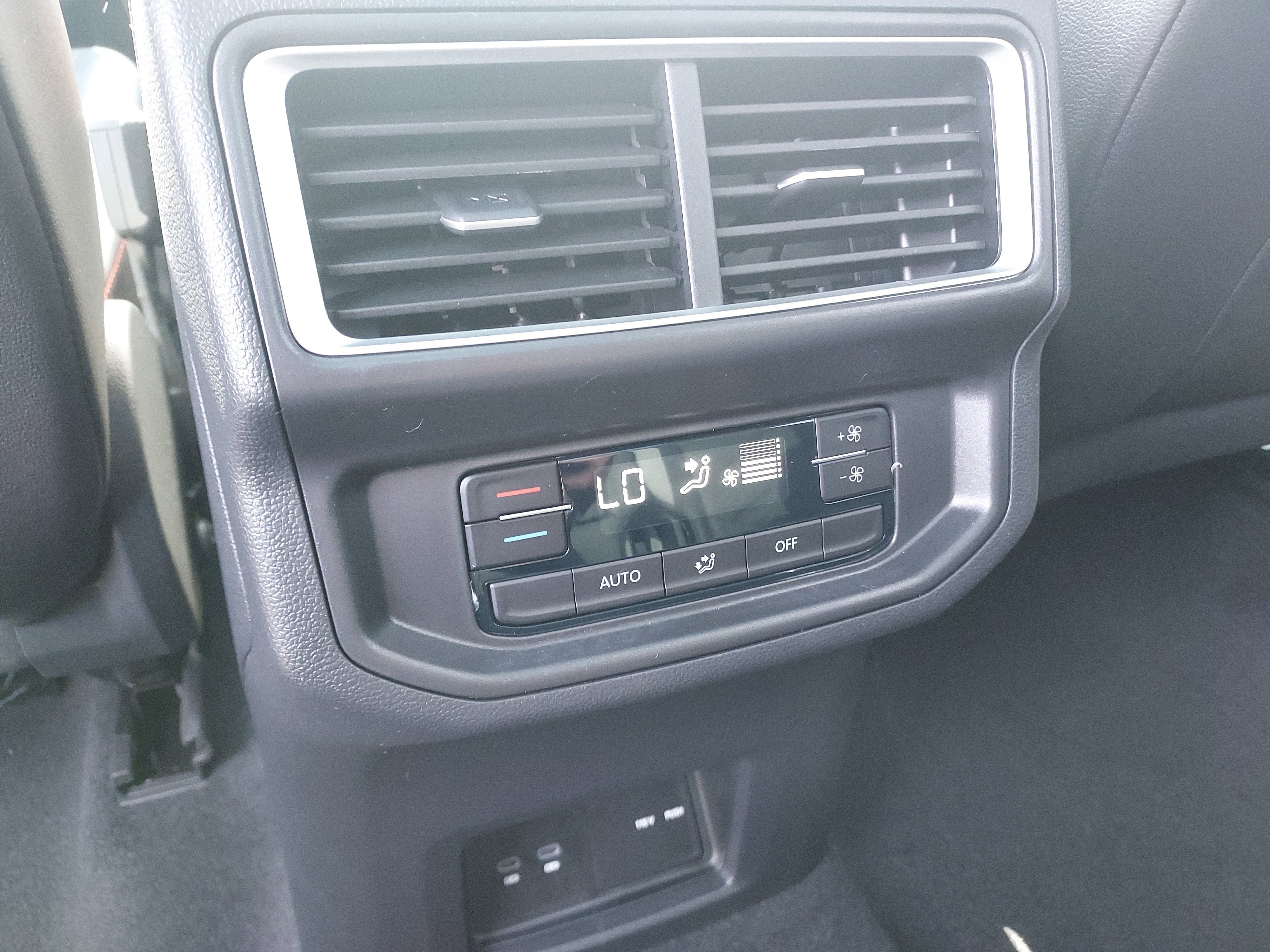 New 2026 Volkswagen Atlas Peak Edition image 16