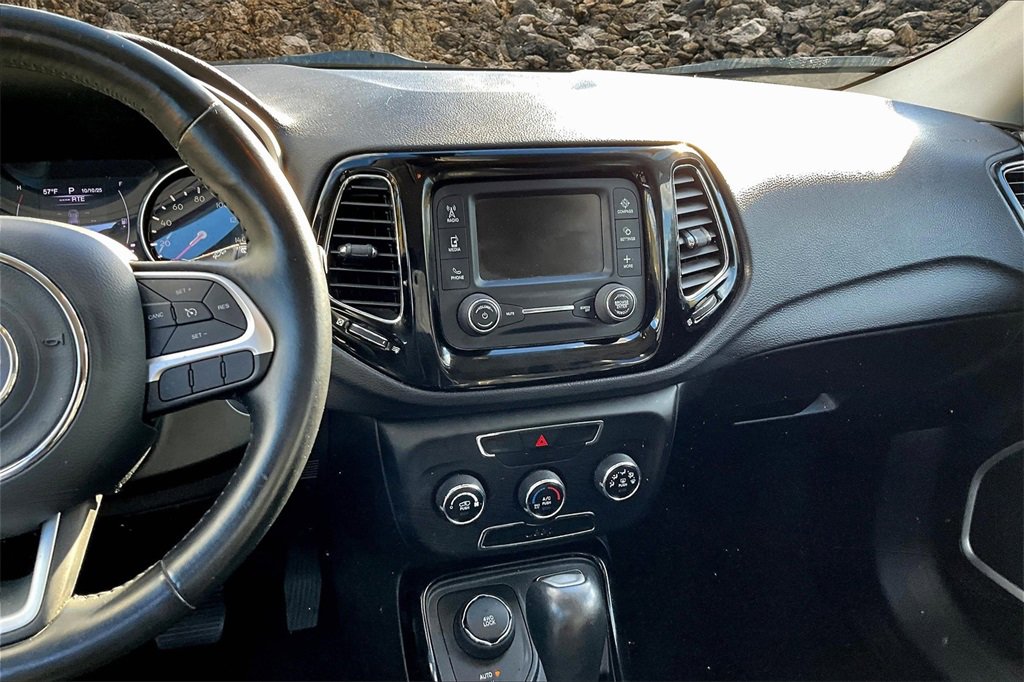 Used 2018 Jeep Compass Latitude image 6