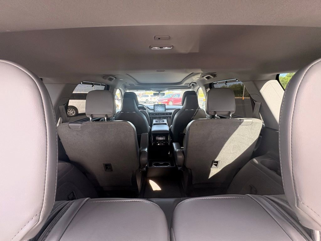 Used 2021 Lincoln Aviator Grand Touring w/ Equipment Group 302A image 12