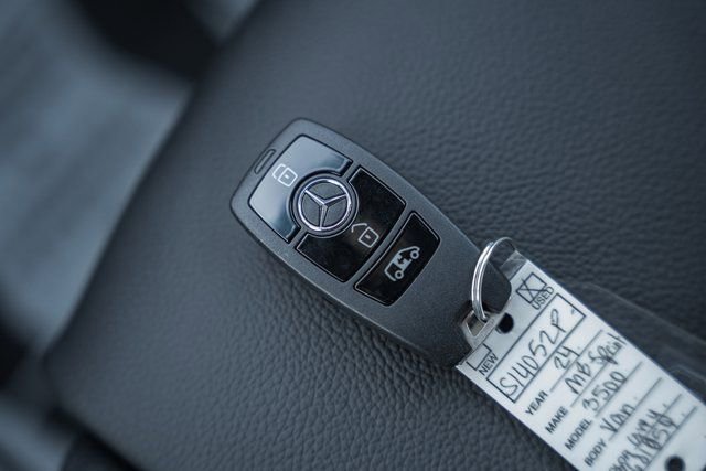 Used 2024 Mercedes-Benz Sprinter 3500 image 44