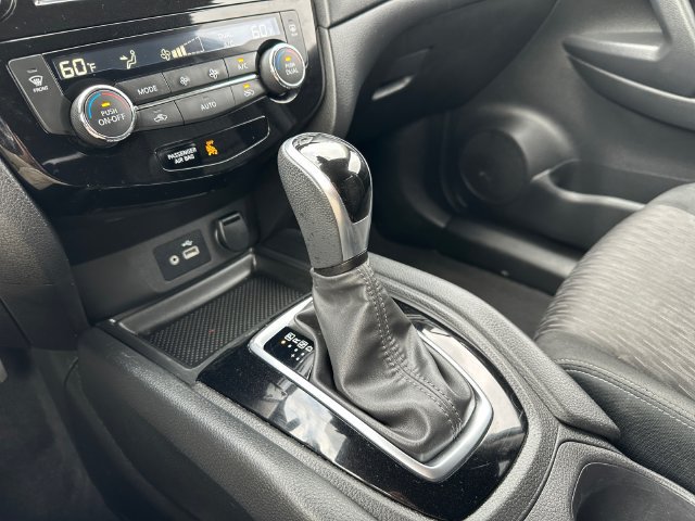Used 2020 Nissan Rogue SV AWD/4WD image 24