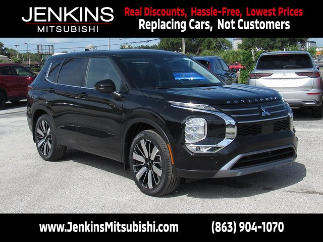 New 2025 Mitsubishi Outlander SE image 1