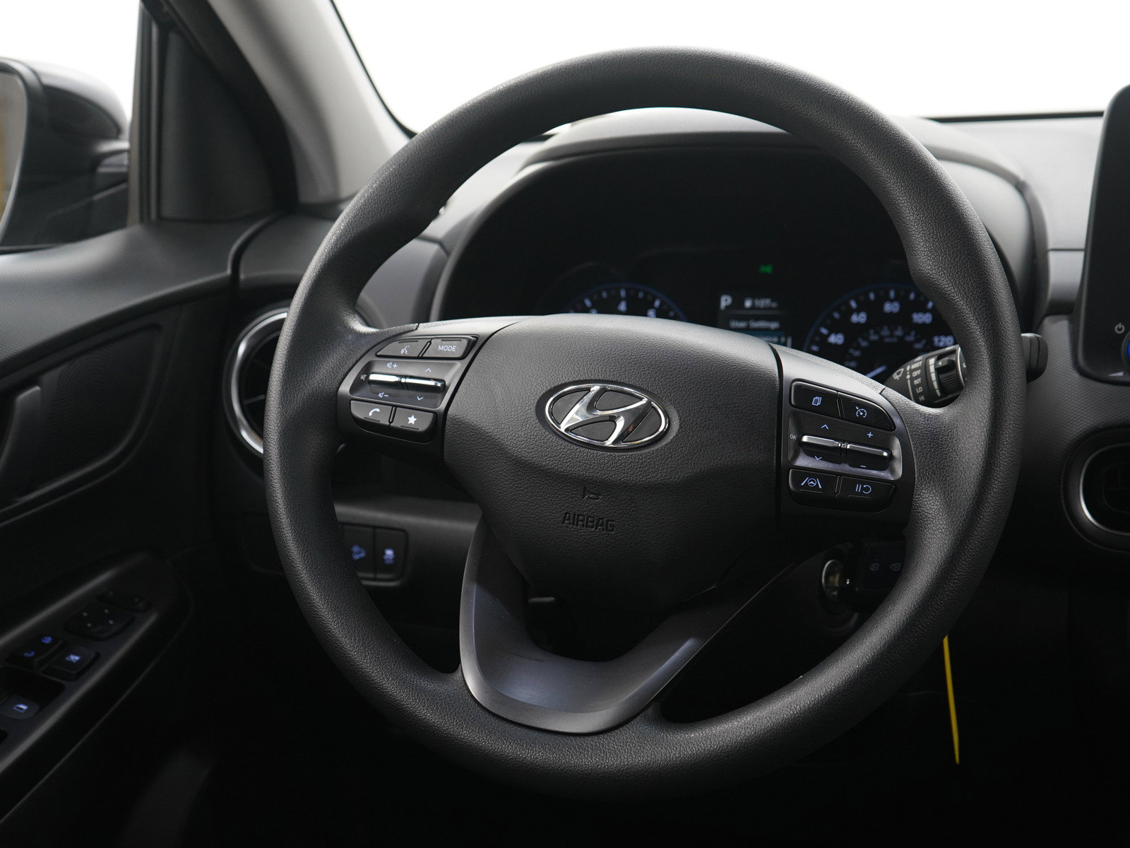 Used 2023 Hyundai Kona SE image 14