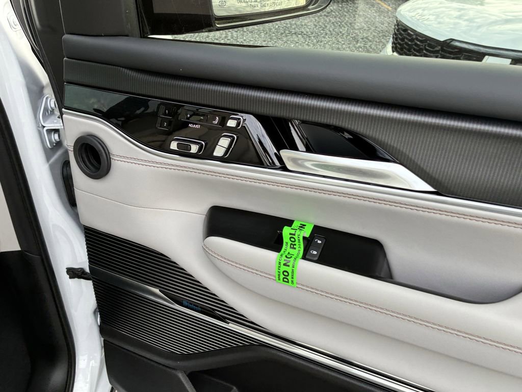New 2026 Jeep Grand Wagoneer Summit AWD/4WD image 38