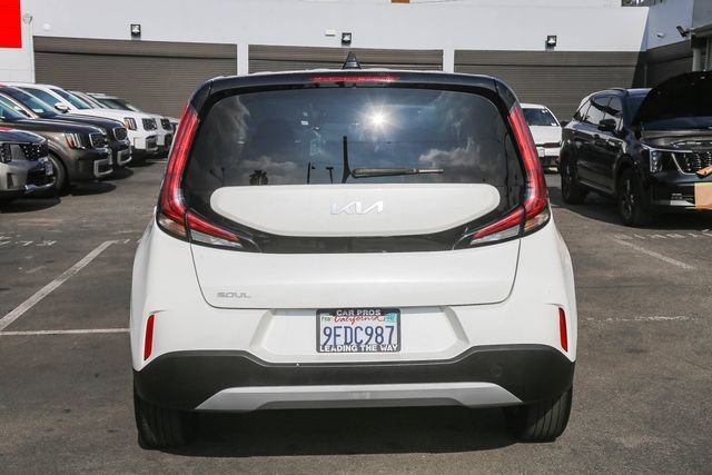 Used 2023 Kia Soul LX w/ LX Technology Package image 11