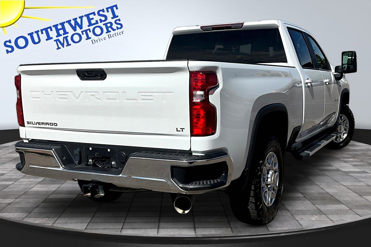 Used 2025 Chevrolet Silverado 2500 LT AWD/4WD image 7
