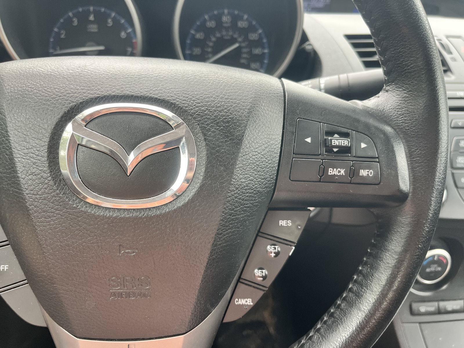 Used 2013 MAZDA MAZDA3 i Touring FWD image 23