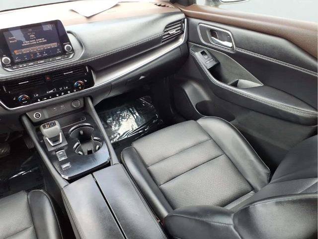 Certified 2021 Nissan Rogue SV w/ Premium Package FWD image 11