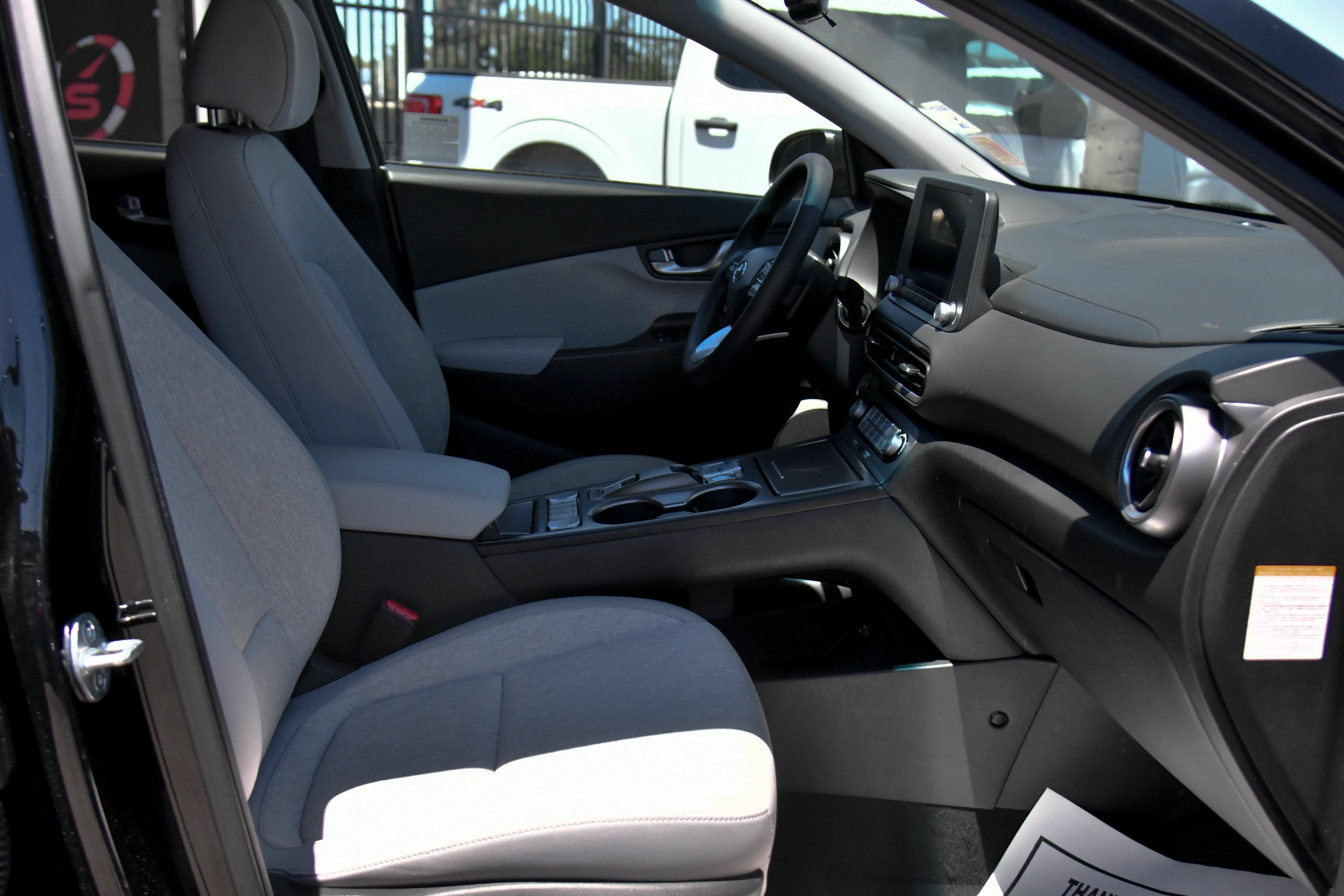 Used 2023 Hyundai Kona SE w/ Cargo Package FWD image 43