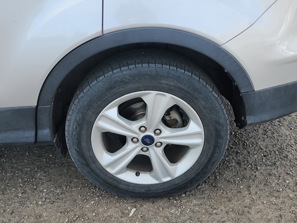Used 2016 Ford Escape SE w/ Equipment Group 201A FWD image 11