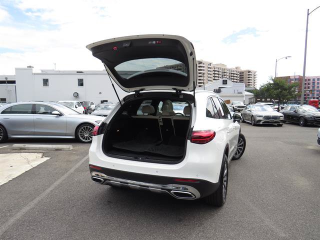 Used 2026 Mercedes-Benz GLC 300 4MATIC image 31