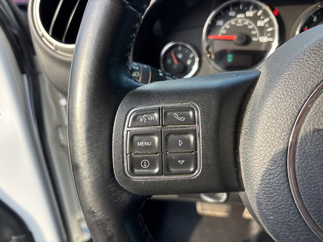 Used 2018 Jeep Wrangler Unlimited Sahara w/ Connectivity Group image 17