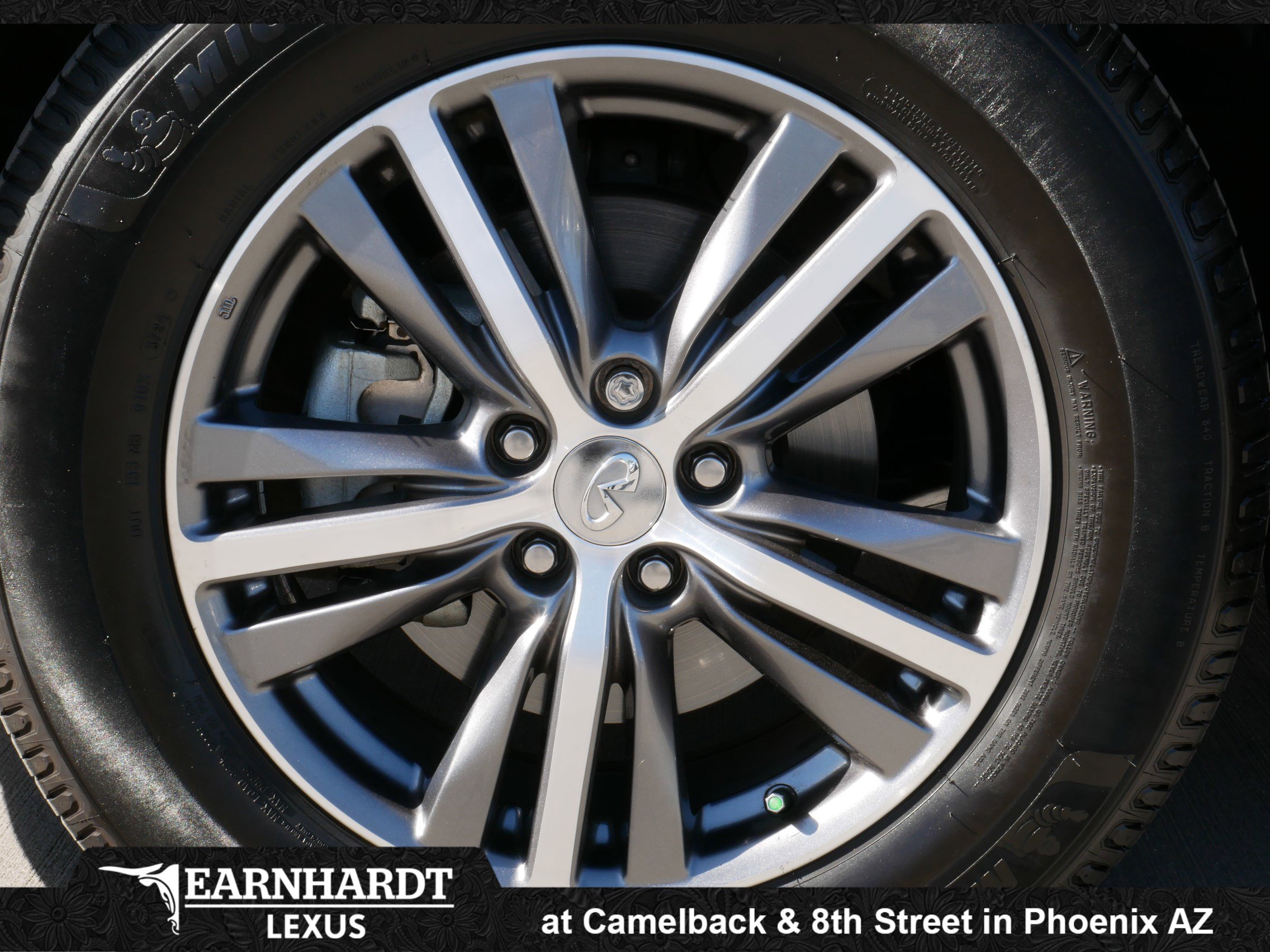 Used 2020 INFINITI QX60 Luxe w/ Essential Package FWD image 17