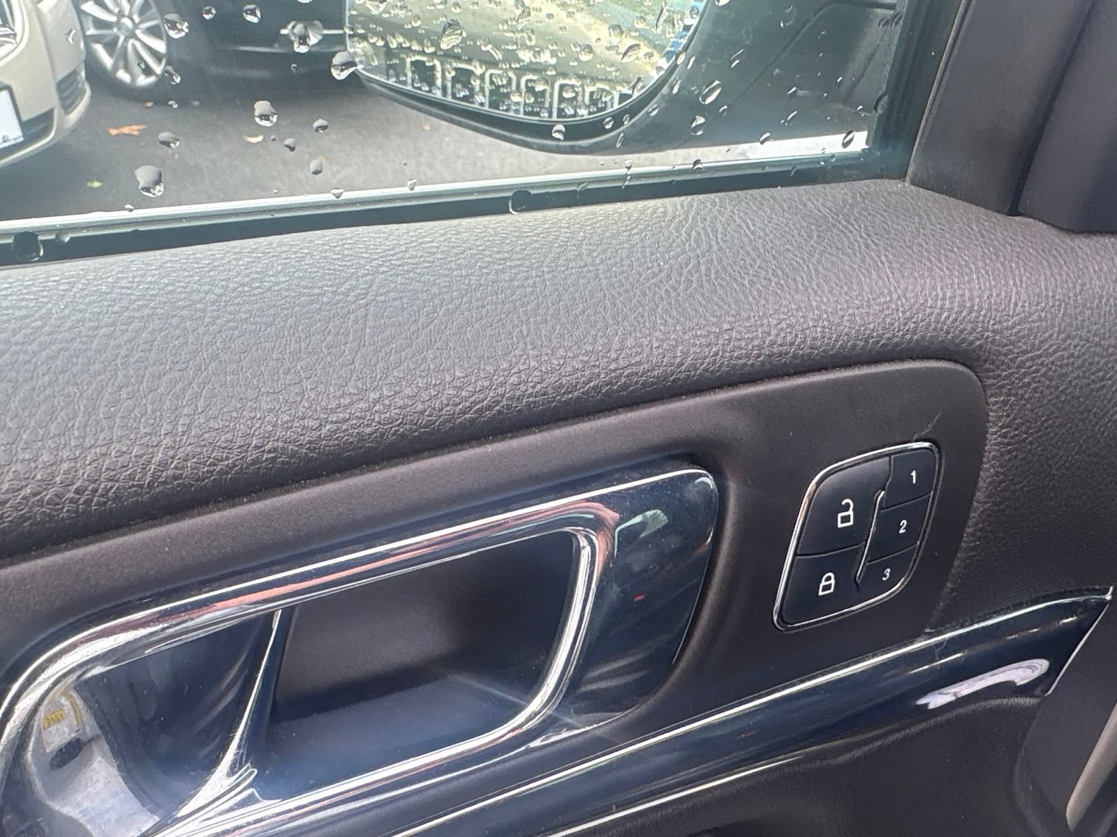 Used 2015 Lincoln MKS AWD w/ Equipment Group 101A image 24
