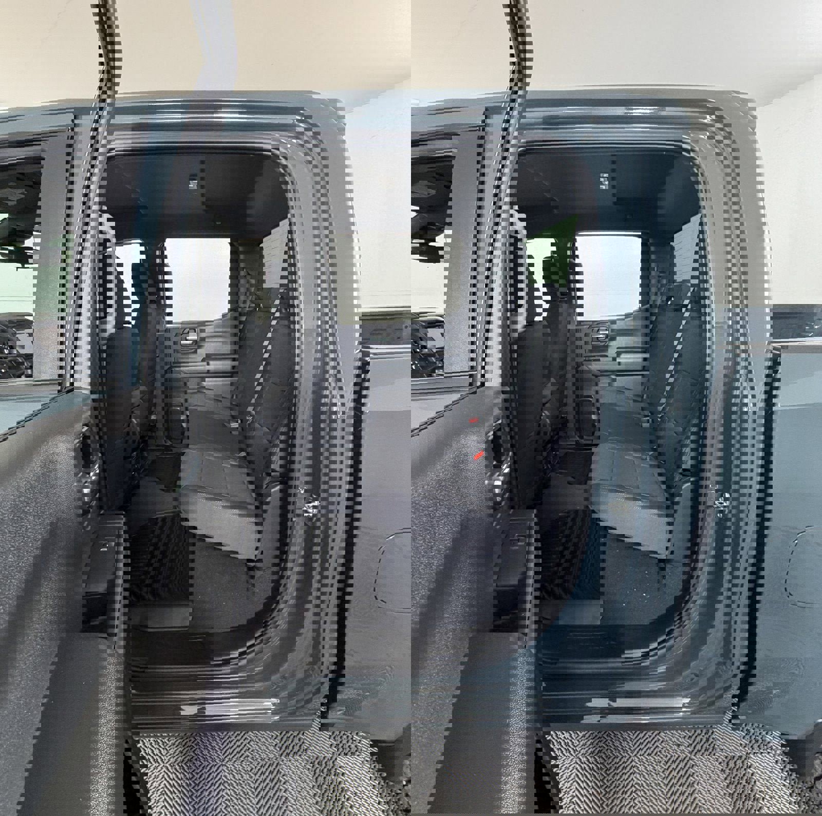 New 2026 Chevrolet Silverado 1500 Custom Trail Boss w/ LPO, Dark Essentials Package image 12