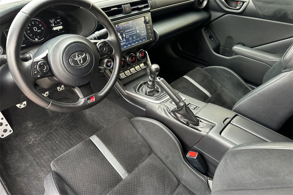 Used 2022 Toyota GR86 Premium image 13