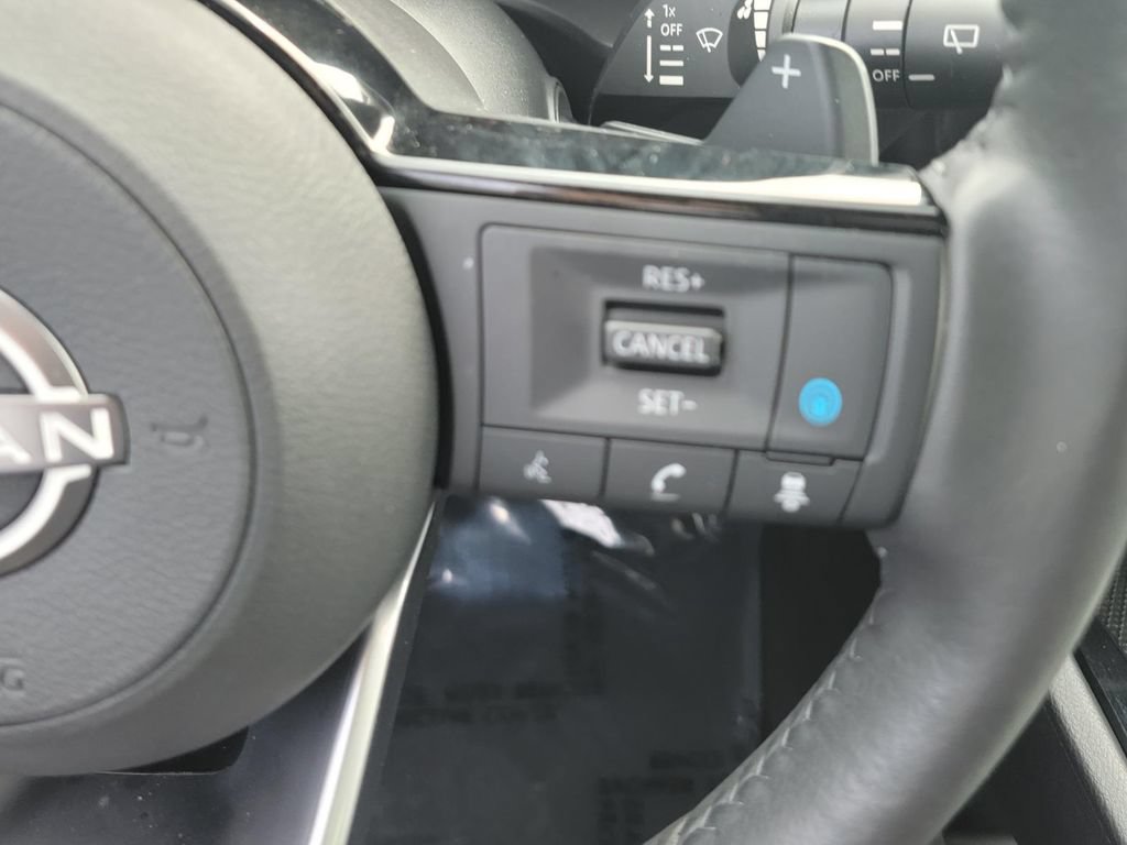 Used 2024 Nissan Rogue SL AWD/4WD image 33