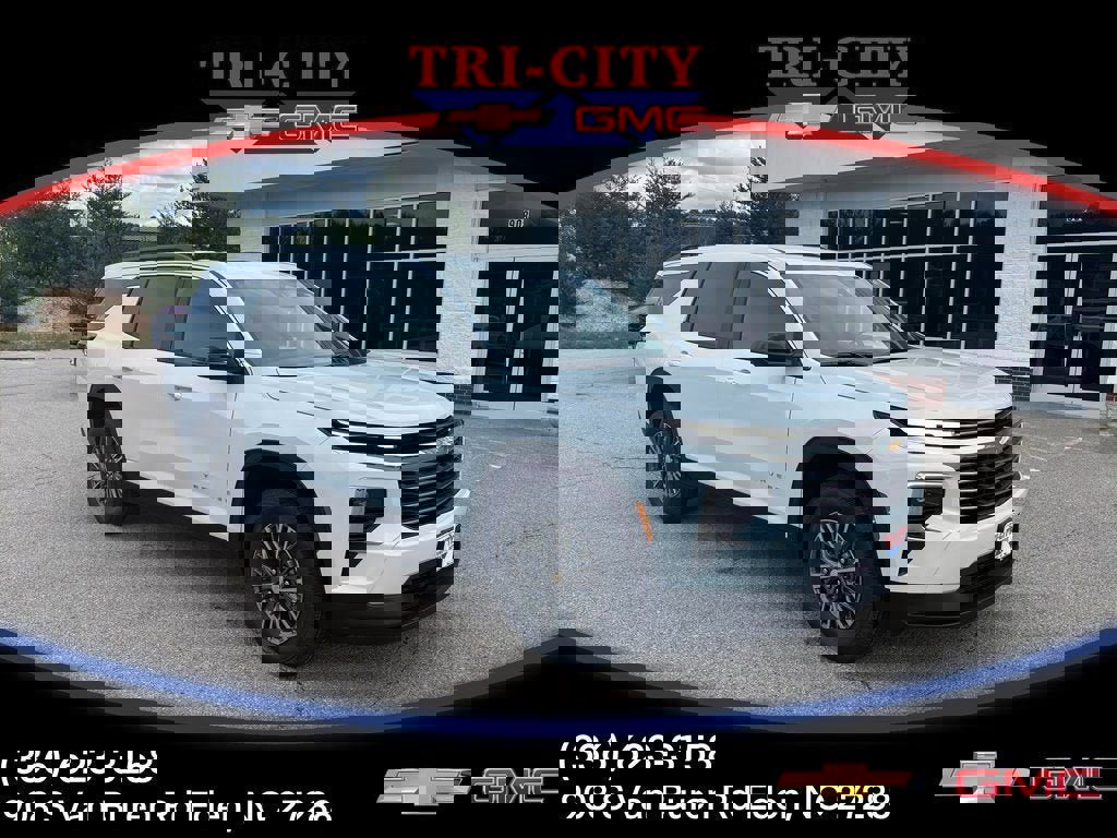 New 2026 Chevrolet Traverse LT image 1