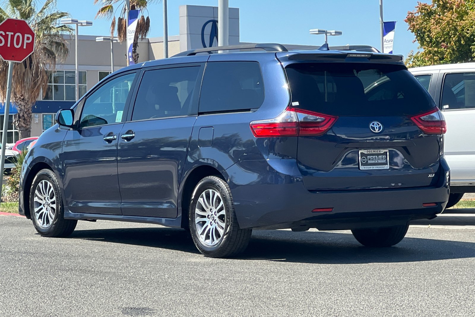 Used 2020 Toyota Sienna XLE FWD image 6