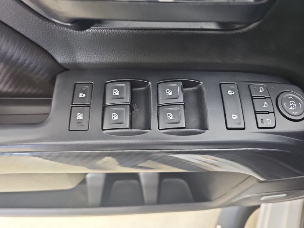 Used 2018 GMC Sierra 2500 SLT w/ All Terrain HD Package AWD/4WD image 32