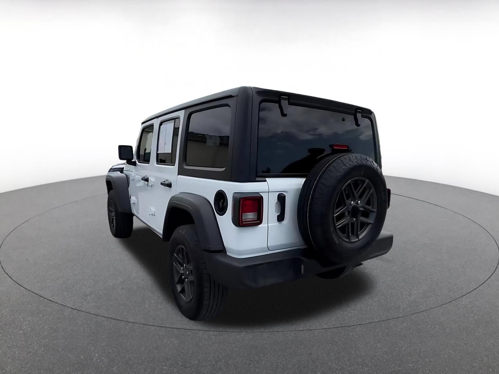 Used 2025 Jeep Wrangler Unlimited Sport AWD/4WD image 11